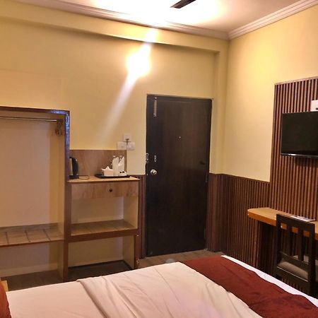 Hotel Peaceland Lumbini Extérieur photo