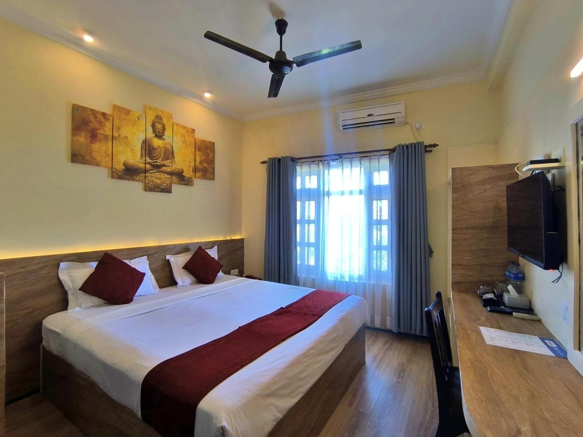 Hotel Peaceland Lumbini Extérieur photo