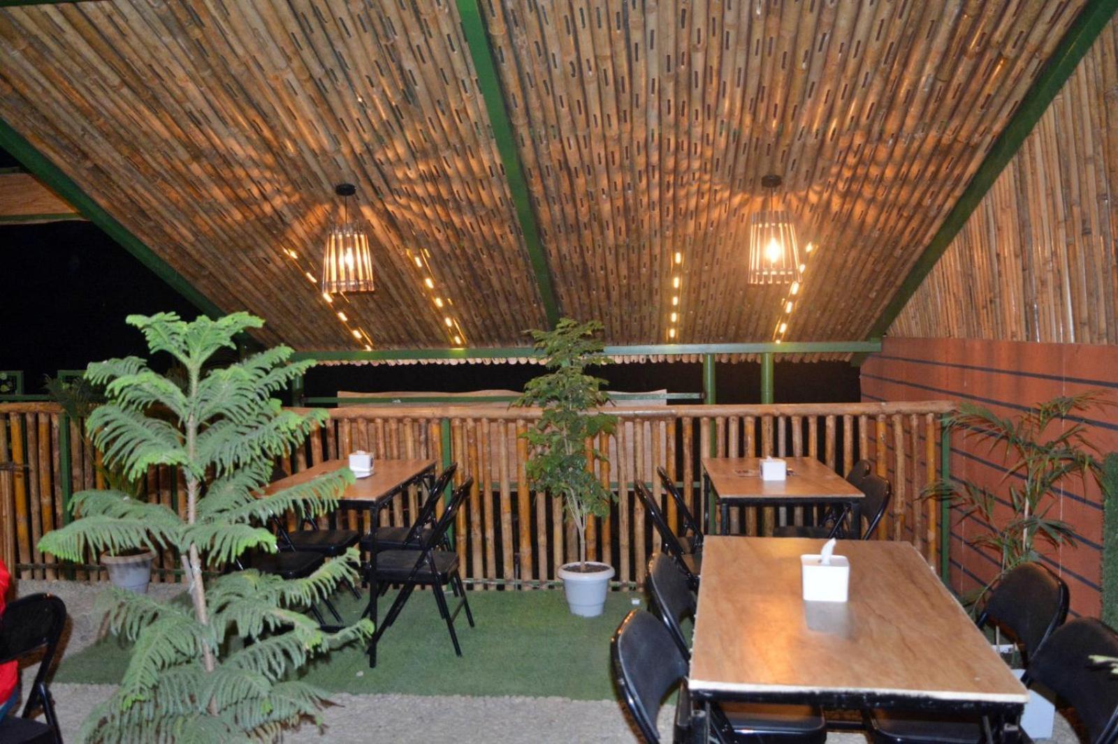 Hotel Peaceland Lumbini Extérieur photo
